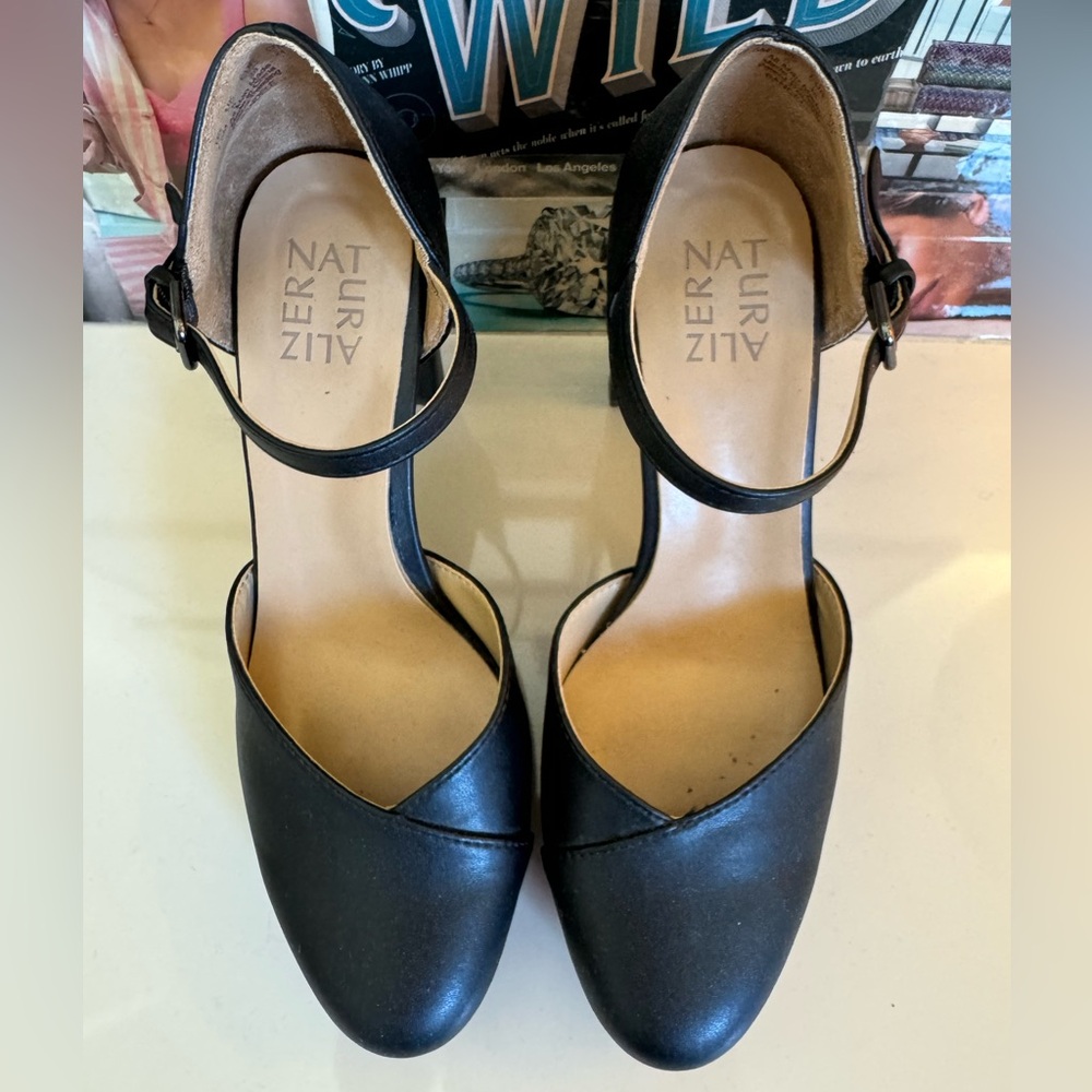 Naturalizer Bandele Women’s Padded-Insole Pumps (Worn only a few times)